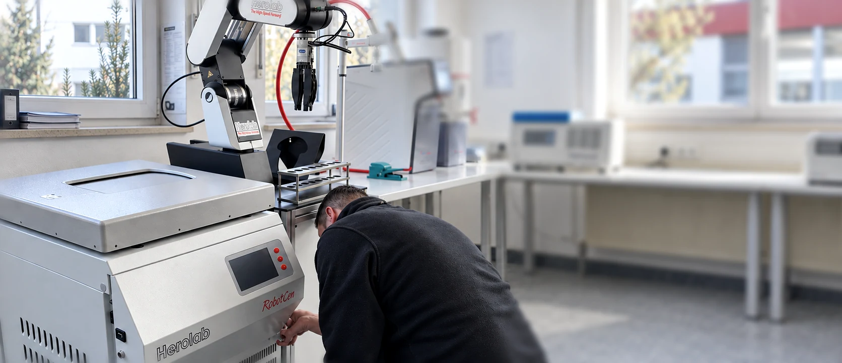 Service an einer Herolab Zentrifuge