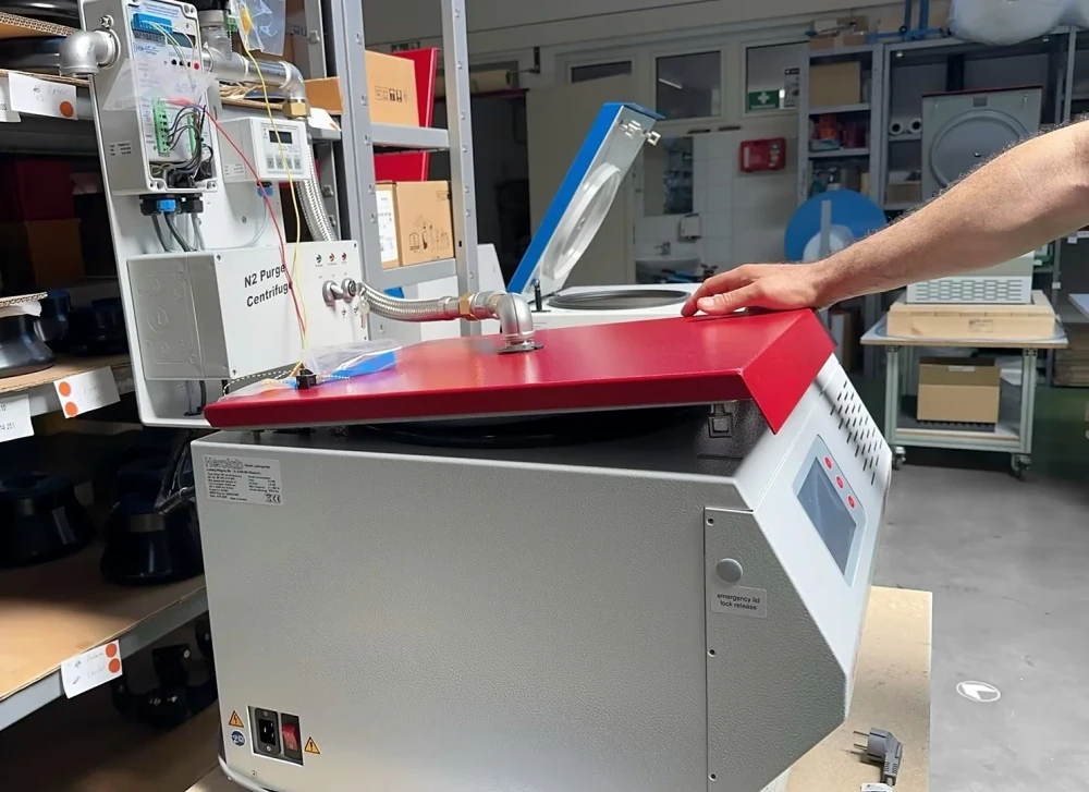 Herolab centrifuge in a technical workshop